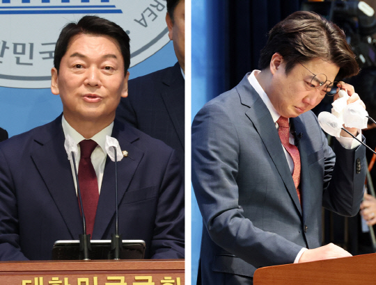 안철수(왼쪽) 국민의힘 의원이 지난 16일 국회 소통관에서 이준석 전 대표 제명 촉구 기자회견을 하고 있다.  이준석(오른쪽) 전 국민의힘 대표가 지난 16일 안 의원의 기자회견에 이어 국회 소통관에서 윤석열 정부의 국정기조 변화를 촉구하며 눈물을 흘리고 있다. 연합뉴스
